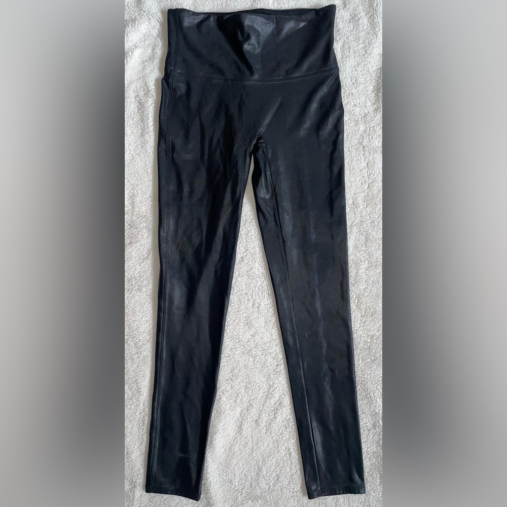 Spanx Faux Leather Leggings Size Medium - Picture 3 of 9